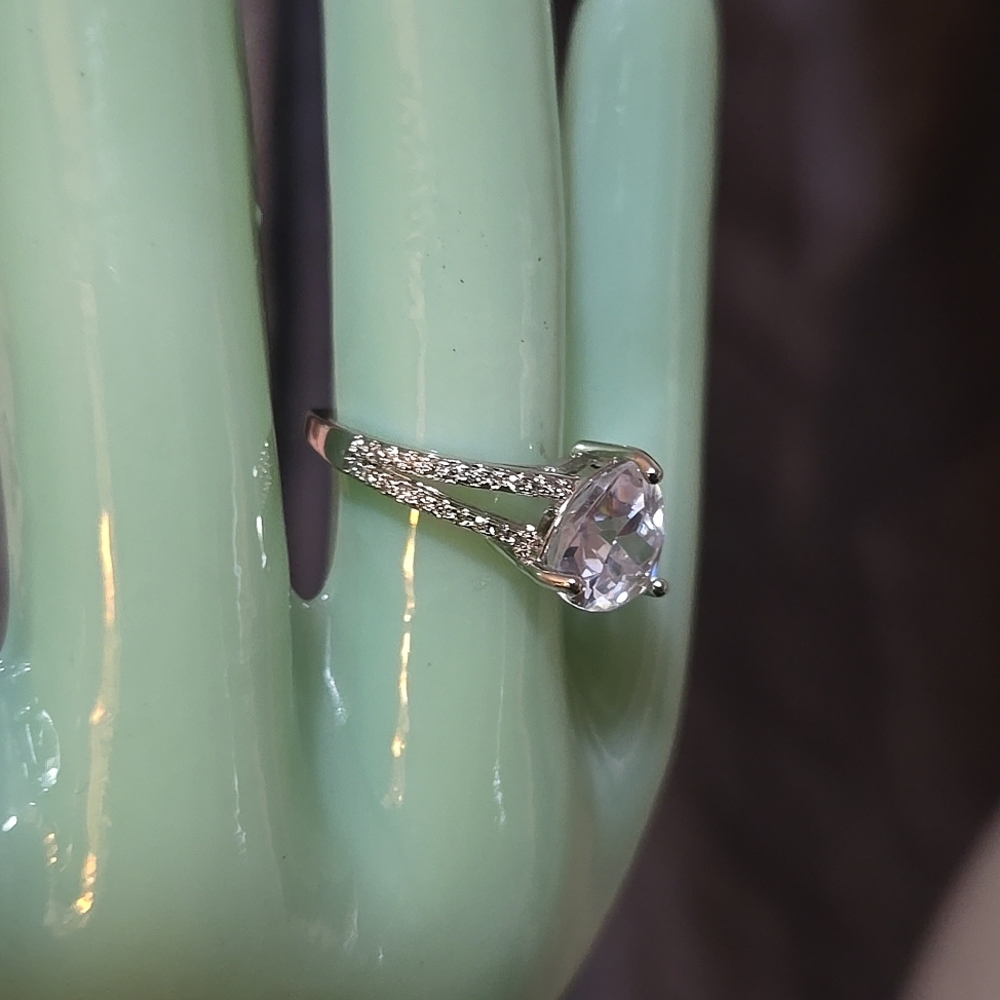 Antique Style Ring - Picture 4 of 5